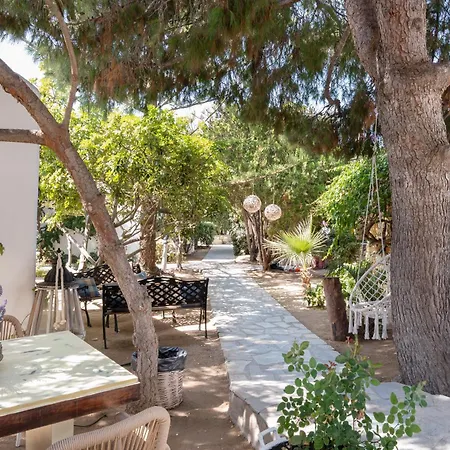 Sunrock - Petunia Aparthotel Naxos City