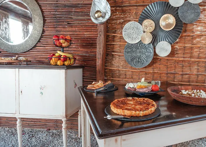 Sunrock - Petunia Naxos City