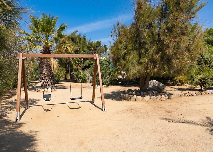 Sunrock - Petunia Naxos City