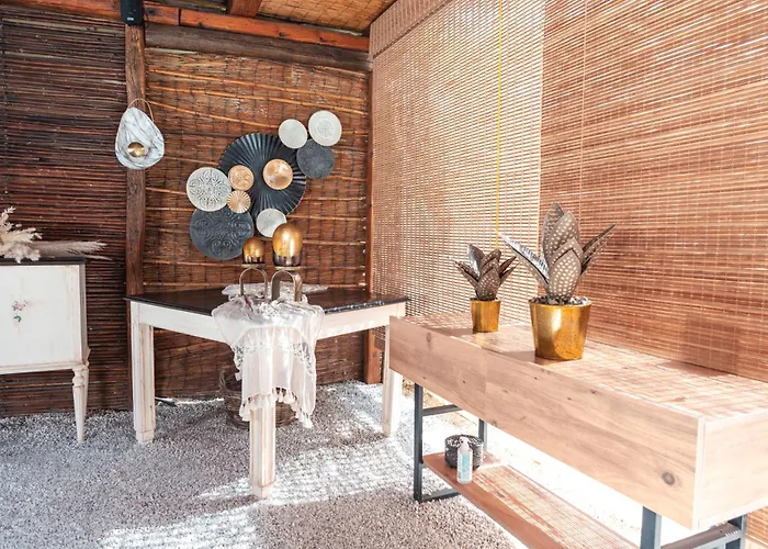 Sunrock - Petunia Naxos City