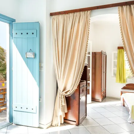 Sunrock - Petunia 3* Stelida (Naxos)